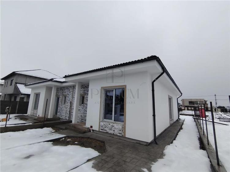 Duplex la asfalt - toate utilitatile - 3 bai - 3