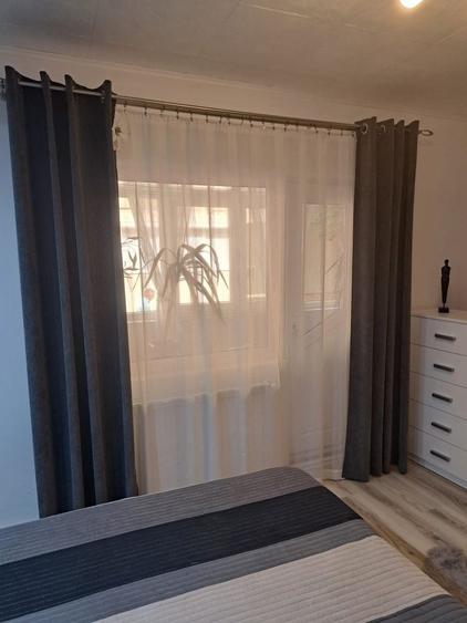 Apartament cu 3 camere decomandat în Uiești