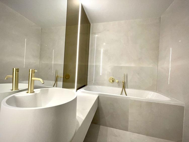 De inchiriar 2 camere complex Cortina north - 2