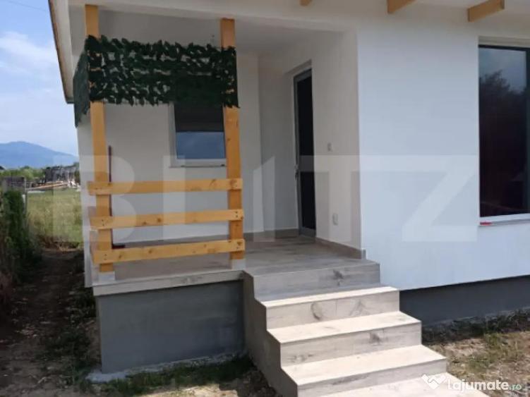 Casa de vanzare Livezile, str. principala - 10