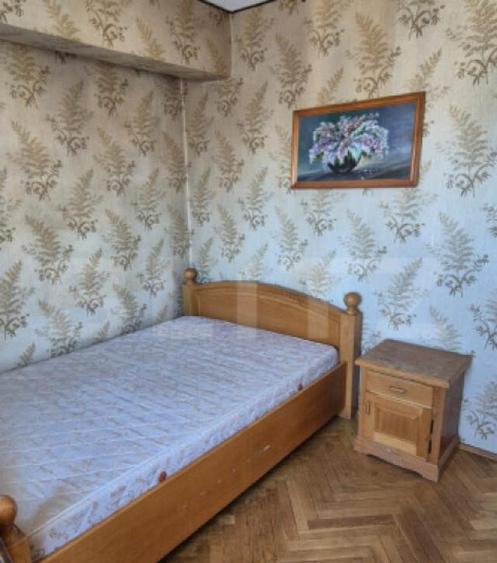 Apartament de inchiriat, cu 3 camere, zona Bd.Independentei - 13