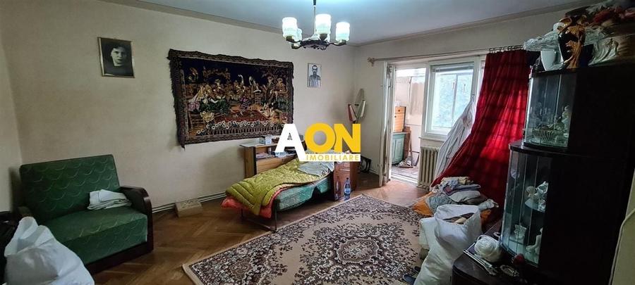 Apartament 3 camere, decomandat, str. Closca - 2