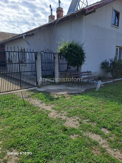 Vand casa cu gradina mare in Bethausen