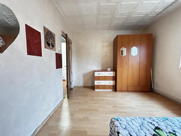 Dristor, Fizicienilor, Penny, centrala proprie - 1