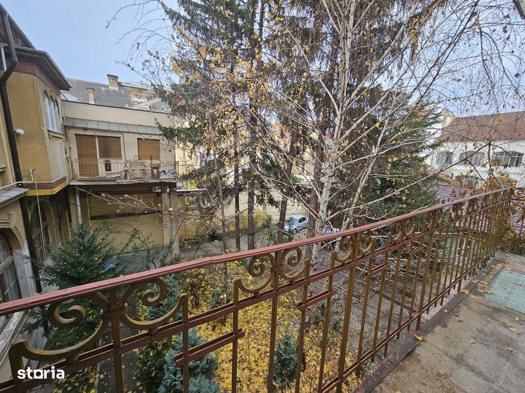 Vand apartament deosebit, la casa, etajul 1, Bulevardul Decebal - 6