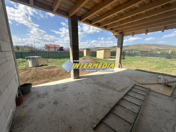 Vanzare TEREN Intravilan 571 mp imprejmuit case langa in Barabant Alba iulia - 4