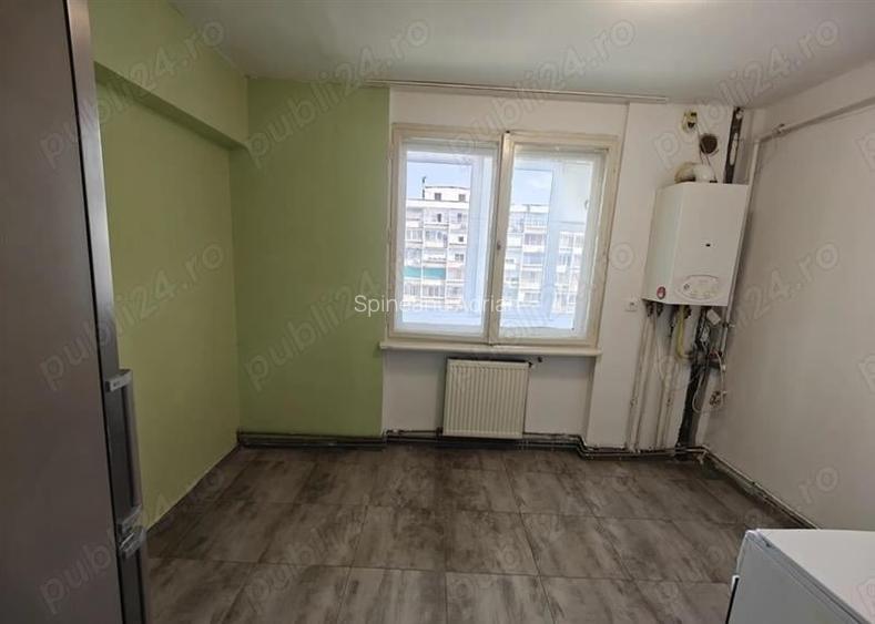 Apartament 2 camere, et intermediar, semicentral