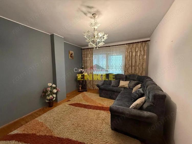 De vanzare apartament 3 camere decomandat, Pietonalul Transilvaniei.