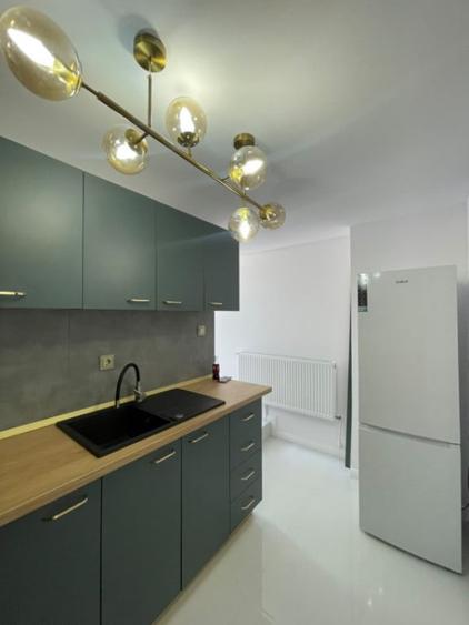 Apartament cu 3 camere decomandat în Ultracentral