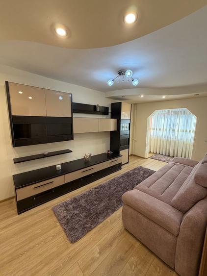 Inchiriez apartament 2 camere Crihala - 2