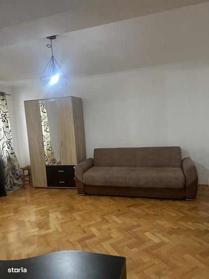 Campina - garsoniera mobilata - et.2/35mp - 44500 Euro - 5