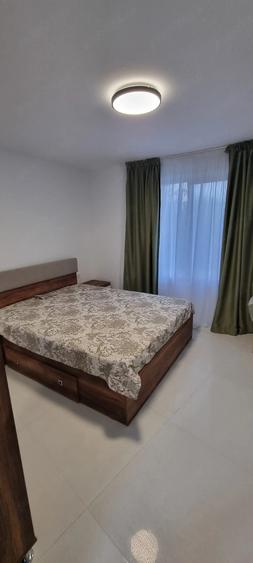 Apartament cu 3 camere decomandat în Crișan II