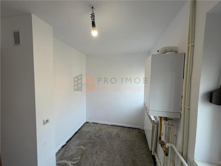 Apartament 3 camere cf 1 decomandat Zona Micro 14 - 8