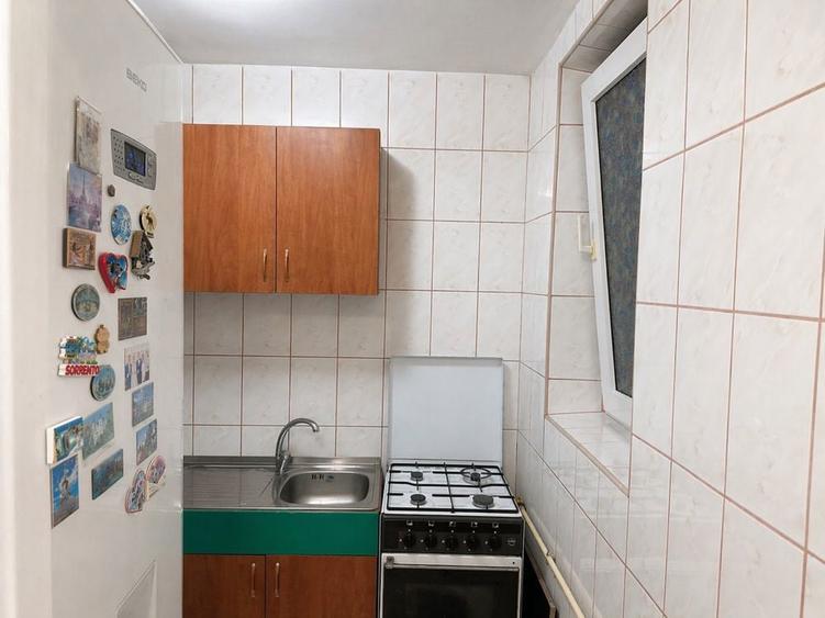 Inchiriez apartament 2 camere BERCENI, zona Huedin - 2