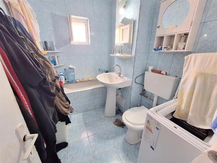 Apartament 2 camere semidecomandat , zona Ura - 7