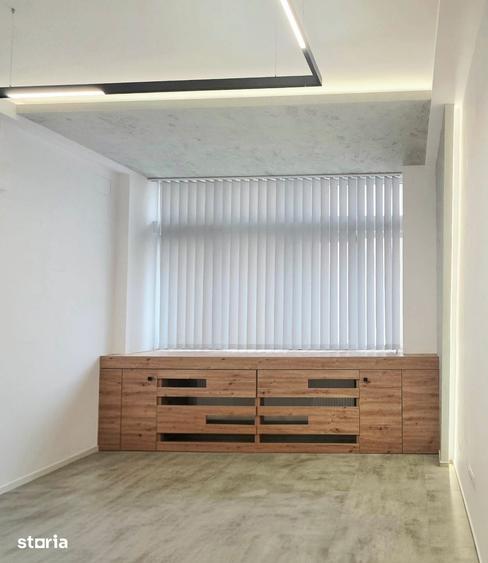 Spațiu comercial, de 23 mp, în Baza 3