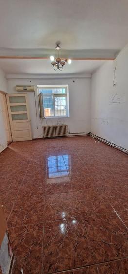 Apartament situat in zona Peninsula, ideal birouri. - 10