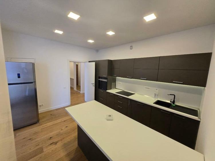 4 Camere | Bloc Boutique cu trei etaje | 3 Balcoane | Parcare | Dressing - 7