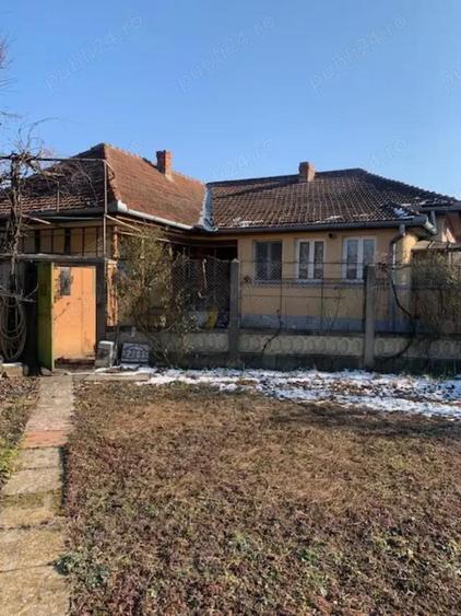 Vand casa si teren , str.Independentei , zona linistita - 3