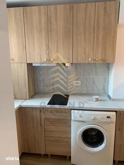 Apartament cu 2 camere semidecomandat, mobilat în Decebal