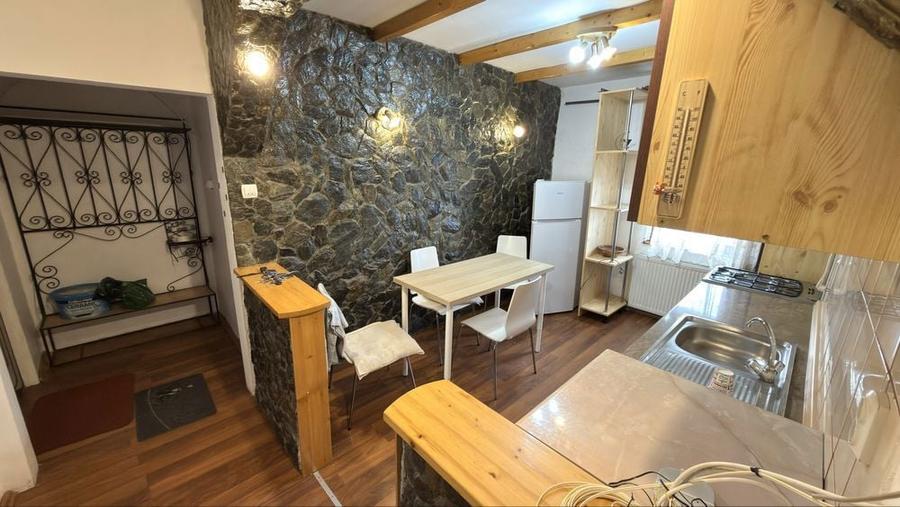 De inchiriat apartament 2 camere - 2