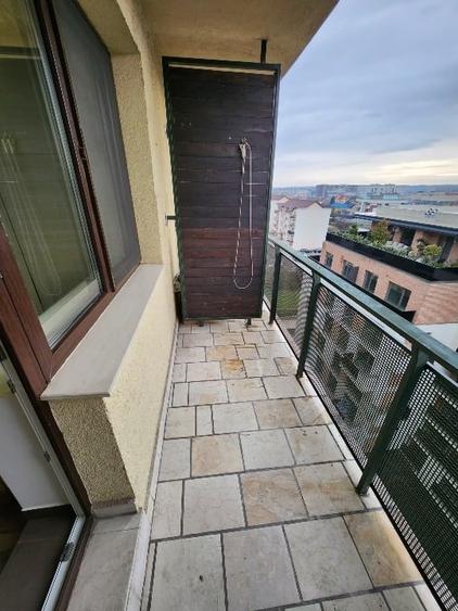 Vând apartament în zonă foarte bună, locuibil imediat! - 11