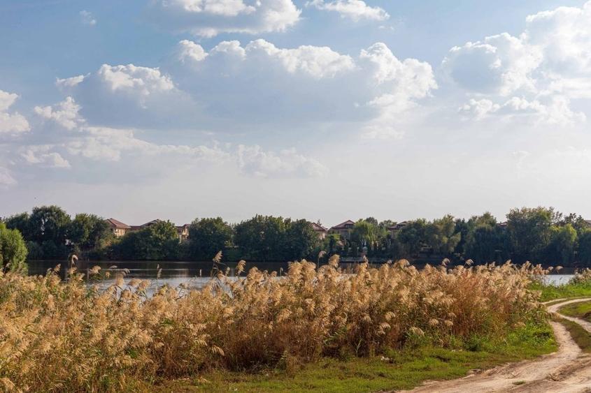 Casa cu 4 camere intabulata in ansamblu cu iesire la lac - Crevedia - 4