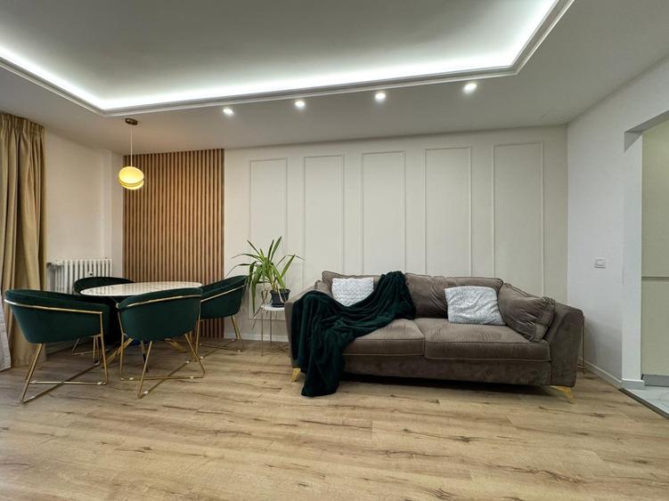 Duplex 3 Camere cu vedere spre Sala Palatului RO+EN - 1