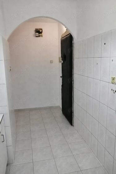 1 camera, etaj 1, balcon inchis, disponibil imediat Calea Aradului - 3