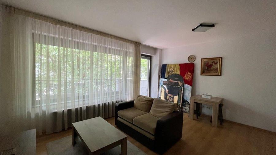 REV2002733 Domenii - Vila impunatoare aproape de Biserica Casin - 11