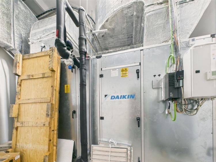 SPATIU MULTIFUNCTIONAL INDUSTRIAL SI BIROURI VITAN - 4