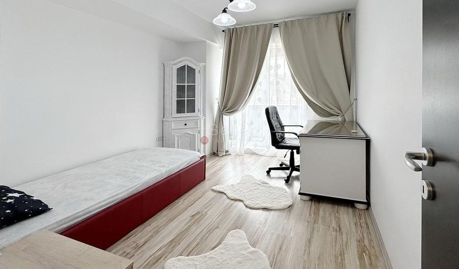 Priveliste Deosebita, Disponibil din 1 septembrie - 3