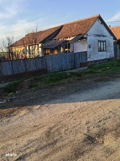 Casa de vanzare mai multe detali la nr de telefon - 6