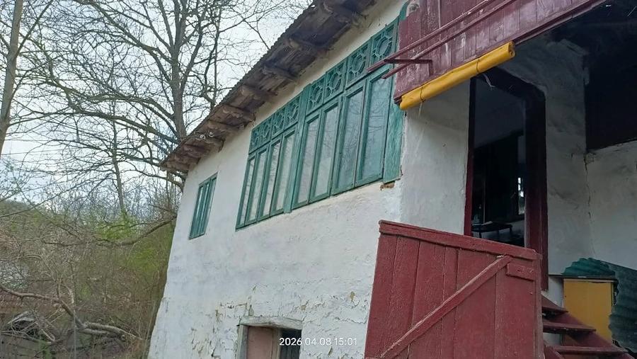 Teren de 4660 mp, în Bozioru
