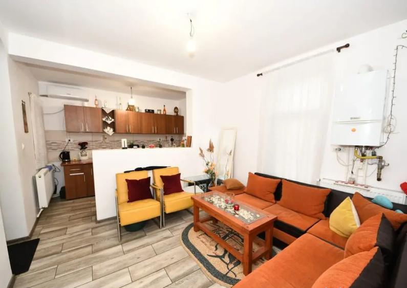 De vanzare casa cu 3 apartamente + anexa 75 mp, Comision 0% - 16