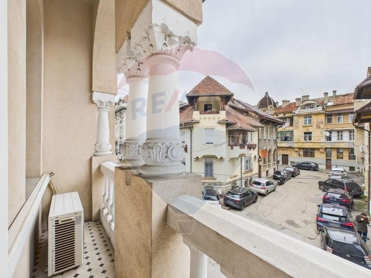 Vila interbelica cu personalitate - 13