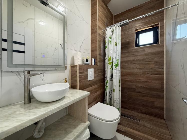 Mamaia-Sat, Vila modernă, mobilata si utilata complet, 15 camere - 31