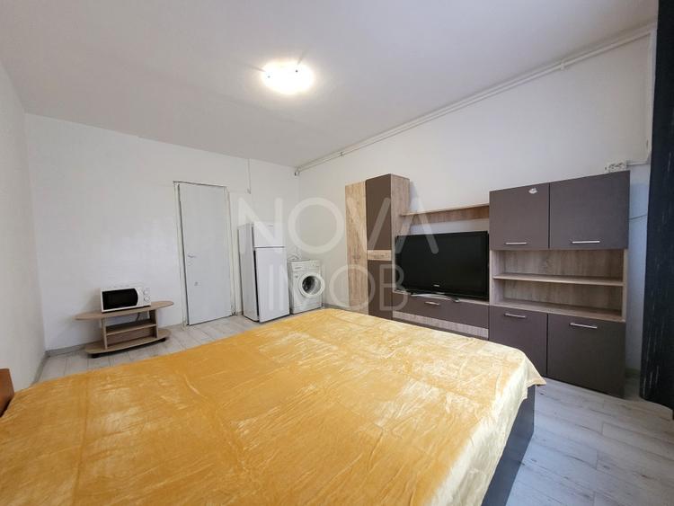 Garsoniera de inchiriat. Str. Vasile Aaron - 1