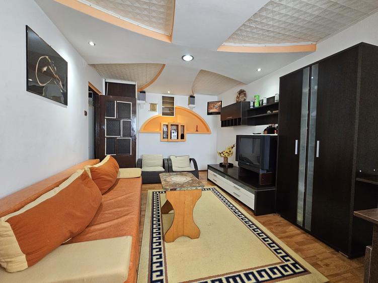 Apartament 2 camere, decomandat, etaj 2 - 2