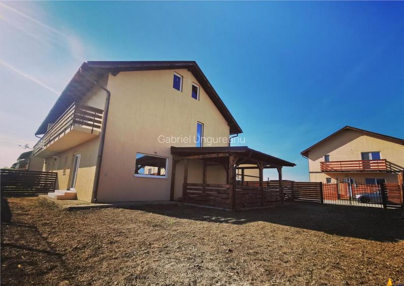 Casa noua ,4 camere,mobilata,utilata, terasa acoperita,curte Casa noua ,4 camere,mobilata,utilata, terasa acoperita,curte