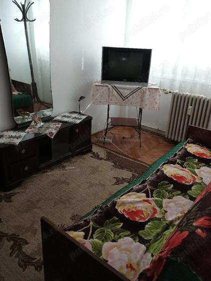 inchiriez apartament cu trei camere - 1