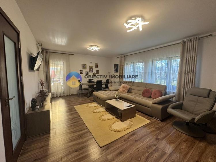 Casa si teren langa lacul Pangarati , mobilata si utilata - 9