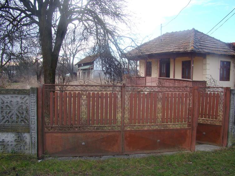 Casa cu teren 2000 mp Vulcana Pandele - DB - 7