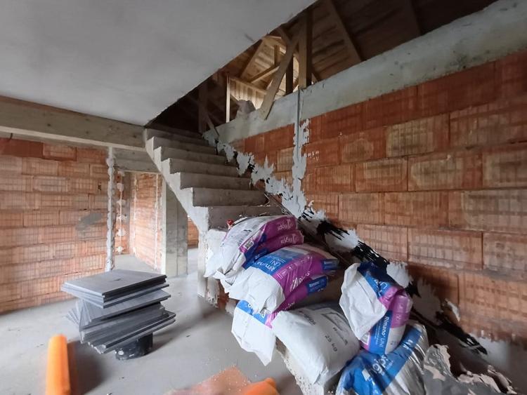 CASA INDIVIDUALA , 3 CAMERE, BECI,  PLACA DE BETON PESTE ETAJ , TOMESTI - 14