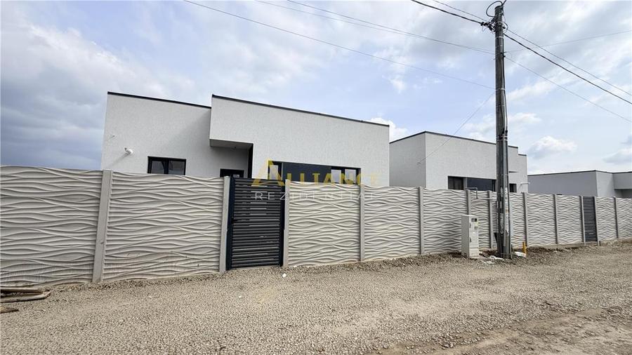 CASA DE  VANZARE - 3 camere - finisaje premium - 1