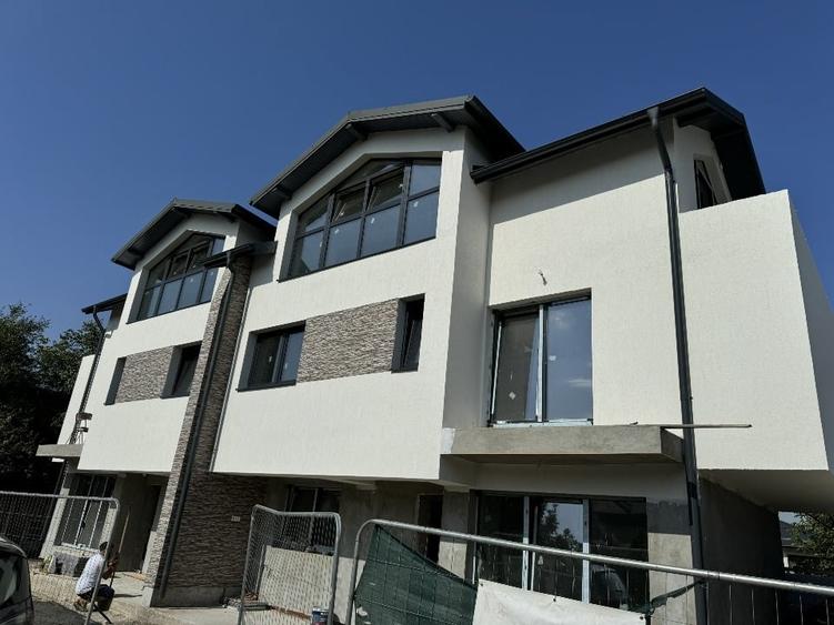 Casă la alb. 4 camere P+1+M  125 mp, com. Berceni central,  99.000 euro - 1