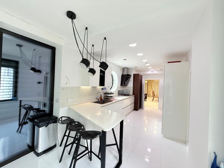 Vila spatioasa -12 camere- mobilata premium - zona Herastrau - 32