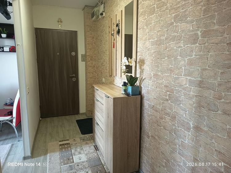 Apartament cu 2 camere decomandat în Triaj