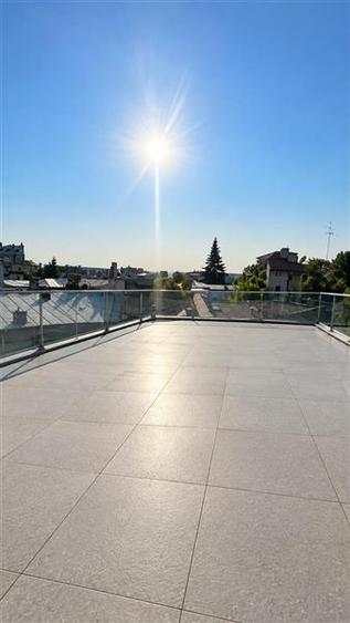 Apartament cu 3 camere semidecomandat în Pache Protopopescu