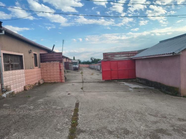 Spațiu comercial, în Bârsău
